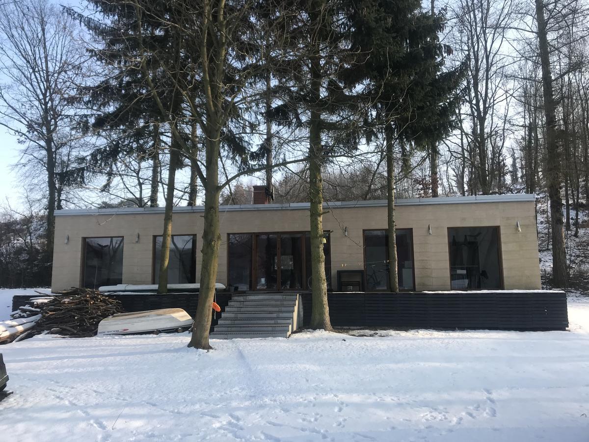 Dom Nad Jeziorem Gwiazda Holiday home *